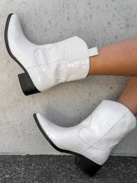 Thumbnail for Wrangle 'Em Boots - Shekou Woman New Zealand | Australia
